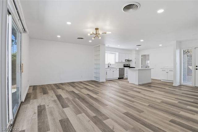 5228 Koa Avenue, Las Vegas, NV 89122