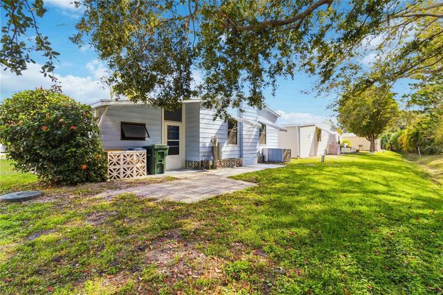 300 TROPIC DRIVE, Osprey, FL 34229