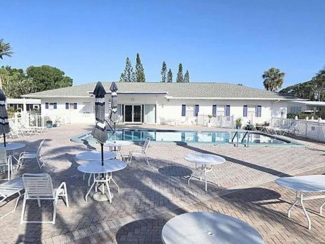 300 TROPIC DRIVE, Osprey, FL 34229