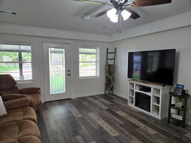 1123 County Road 2254, Cleveland, TX 77327