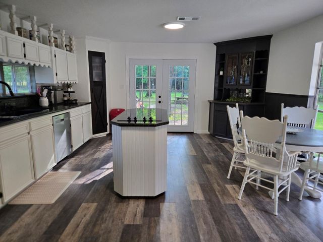 1123 County Road 2254, Cleveland, TX 77327