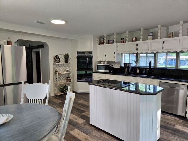 1123 County Road 2254, Cleveland, TX 77327