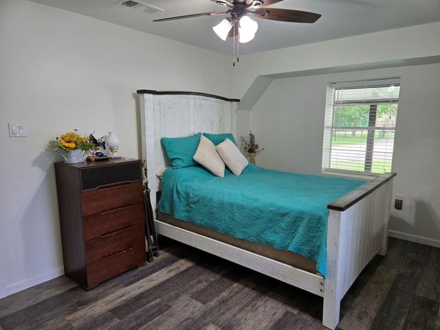 1123 County Road 2254, Cleveland, TX 77327