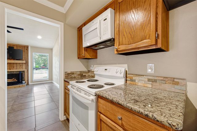 10244 Bridgeland Lane, Houston, TX 77041