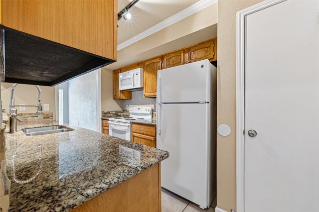 10244 Bridgeland Lane, Houston, TX 77041