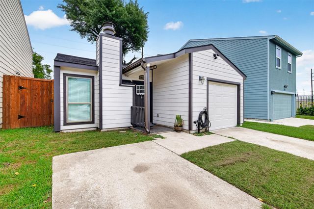 10244 Bridgeland Lane, Houston, TX 77041