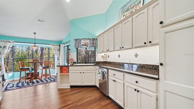 17 LONGLEAF COURT, Homosassa, FL 34446