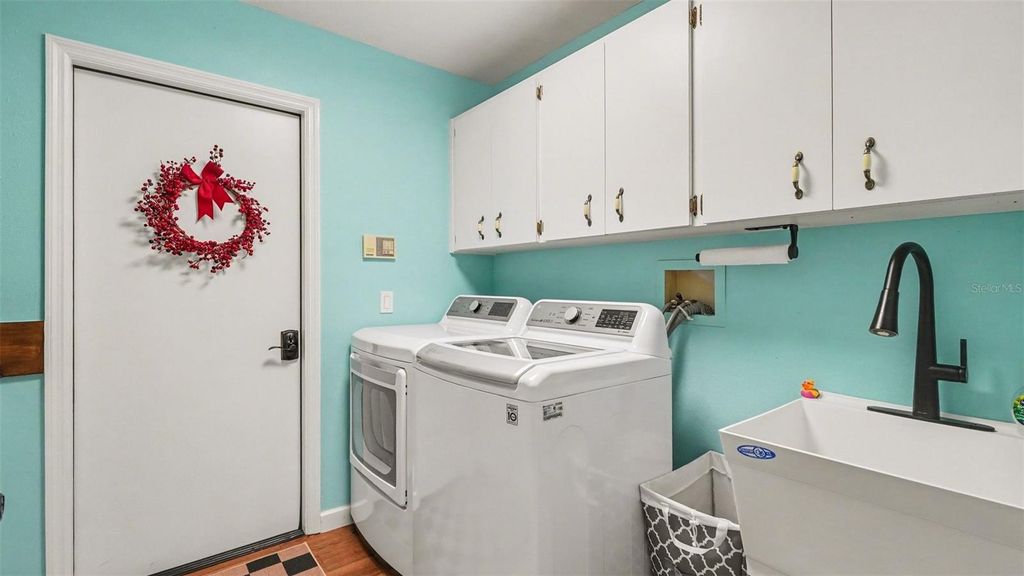 Image 13 of property listing at 17 LONGLEAF COURT, Homosassa, FL 34446