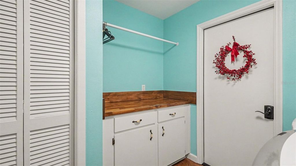 Image 14 of property listing at 17 LONGLEAF COURT, Homosassa, FL 34446