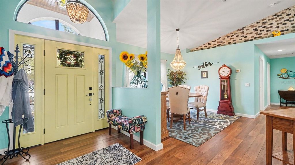 Image 3 of property listing at 17 LONGLEAF COURT, Homosassa, FL 34446