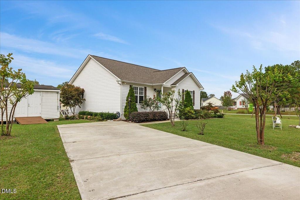 100 Stoney Creek Circle, Smithfield, NC 27577