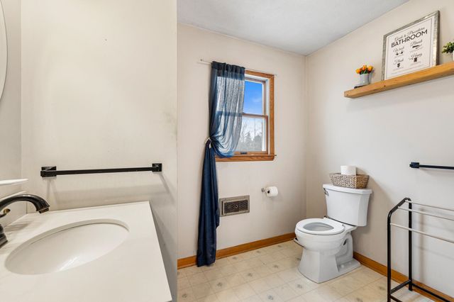 3360 SENEDO RD, Quicksburg, VA 22847