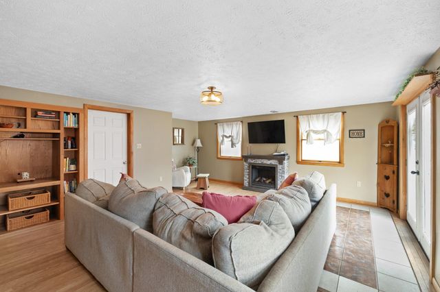 3360 SENEDO RD, Quicksburg, VA 22847