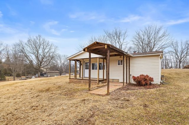 3360 SENEDO RD, Quicksburg, VA 22847