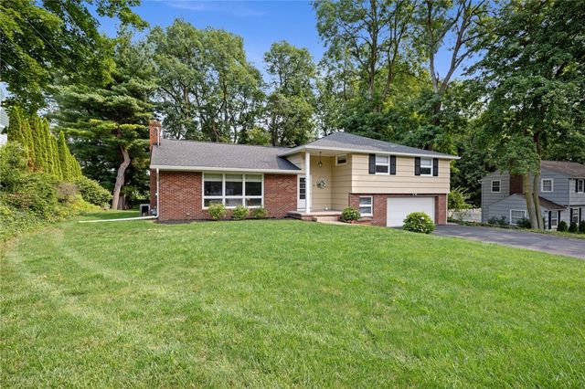 21 Arlington Drive, Pittsford, NY 14534