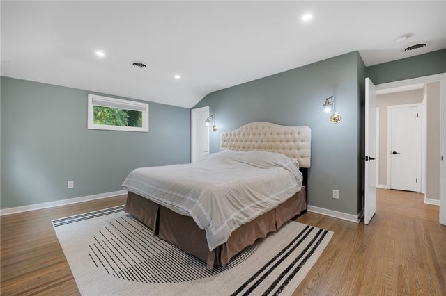 21 Arlington Drive, Pittsford, NY 14534