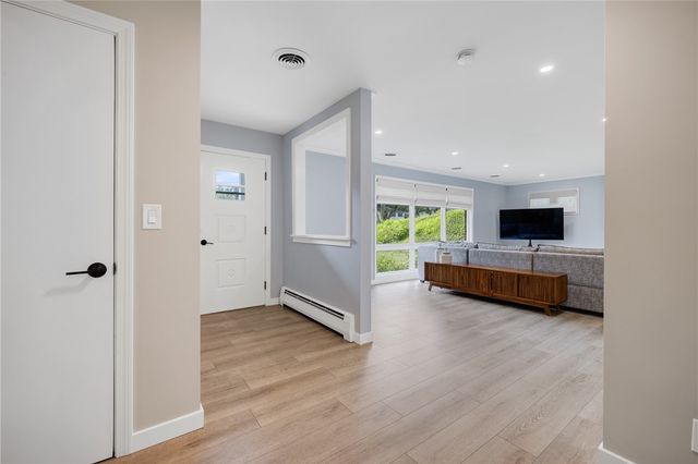 21 Arlington Drive, Pittsford, NY 14534