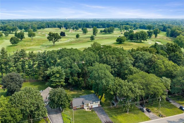 21 Arlington Drive, Pittsford, NY 14534