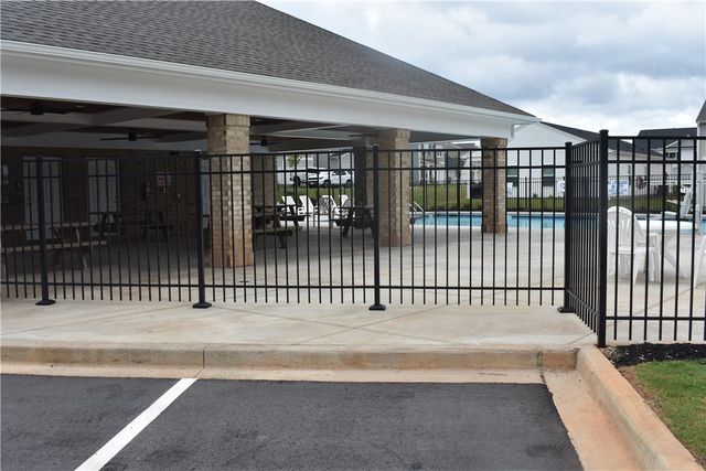 2377 mill Loop, Spartanburg, SC 29301