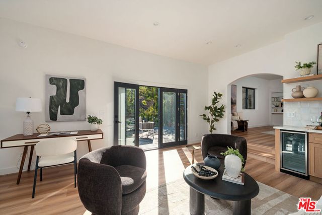 2967 Glendower Avenue, Los Angeles, CA 90027