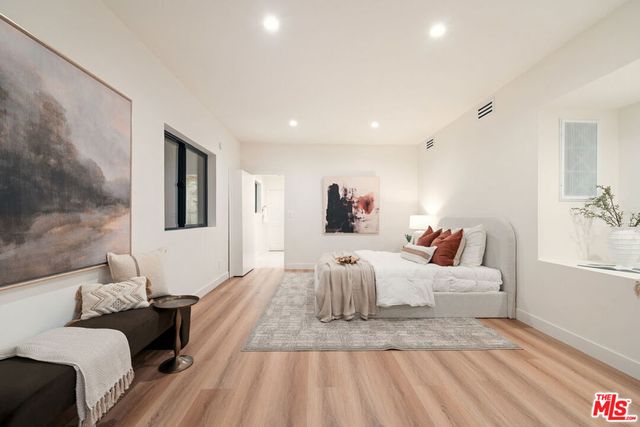 2967 Glendower Avenue, Los Angeles, CA 90027