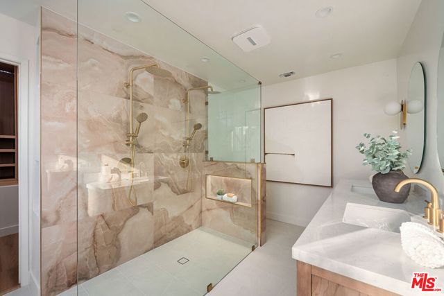 2967 Glendower Avenue, Los Angeles, CA 90027