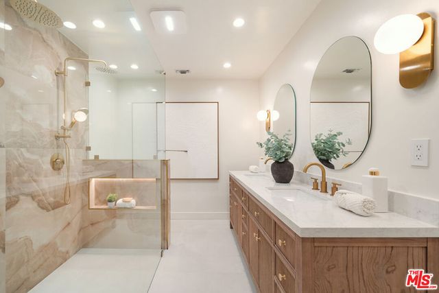 2967 Glendower Avenue, Los Angeles, CA 90027