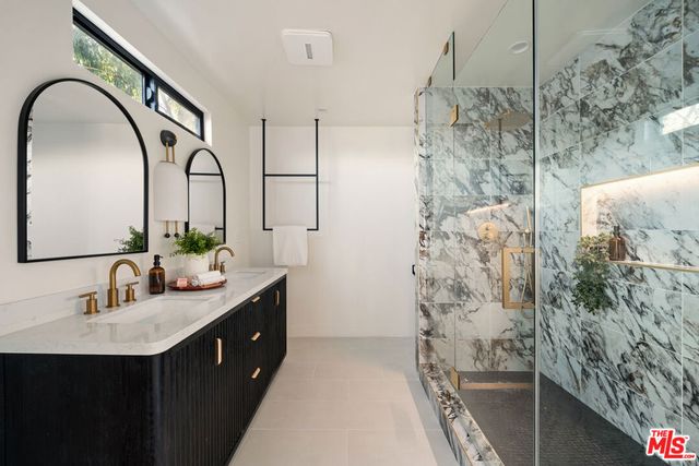 2967 Glendower Avenue, Los Angeles, CA 90027