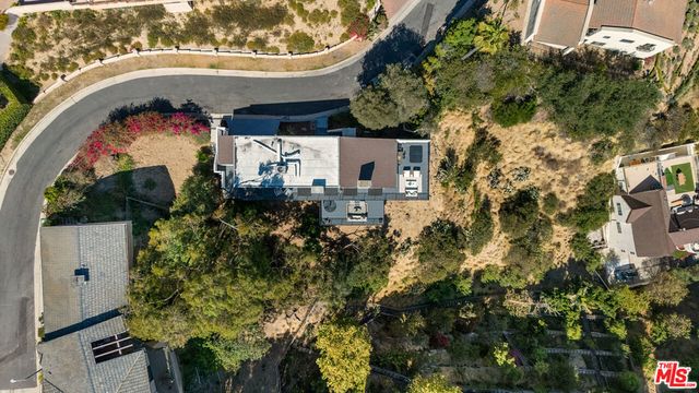 2967 Glendower Avenue, Los Angeles, CA 90027