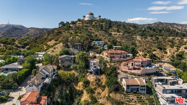 2967 Glendower Avenue, Los Angeles, CA 90027