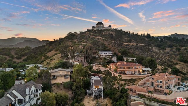 2967 Glendower Avenue, Los Angeles, CA 90027