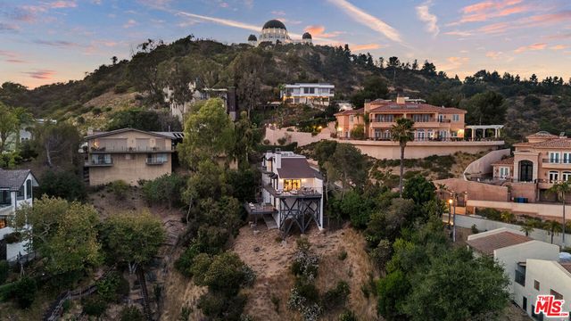 2967 Glendower Avenue, Los Angeles, CA 90027