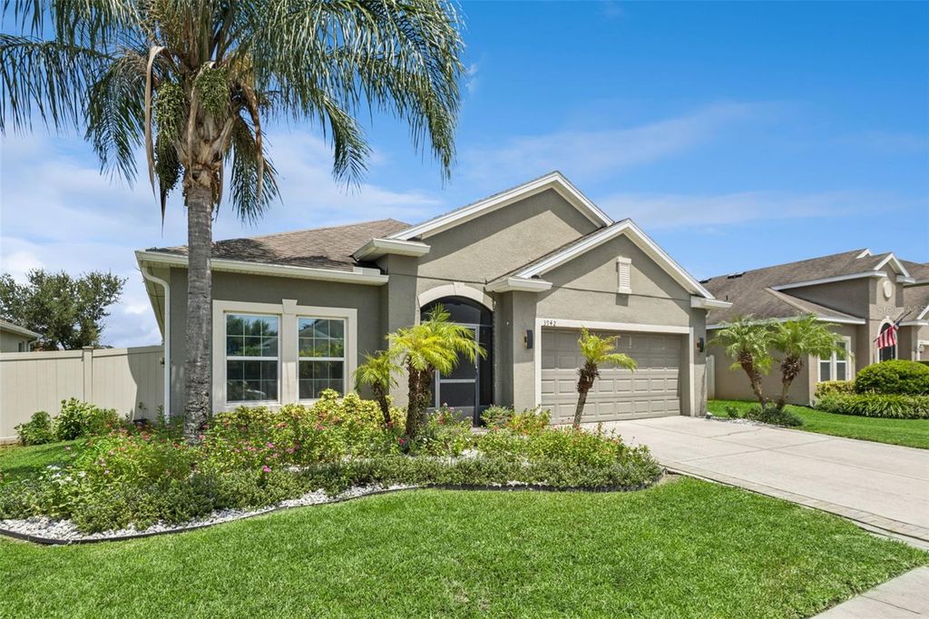 Image 2 of property listing at 3942 ETERNITY CIRCLE, St Cloud, FL 34772
