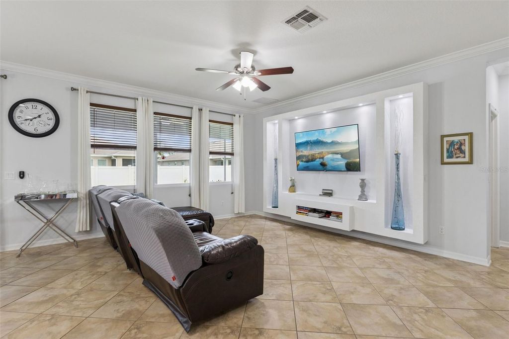 Image 6 of property listing at 3942 ETERNITY CIRCLE, St Cloud, FL 34772