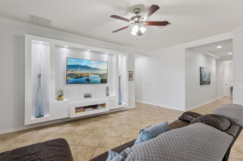 Image 7 of property listing at 3942 ETERNITY CIRCLE, St Cloud, FL 34772