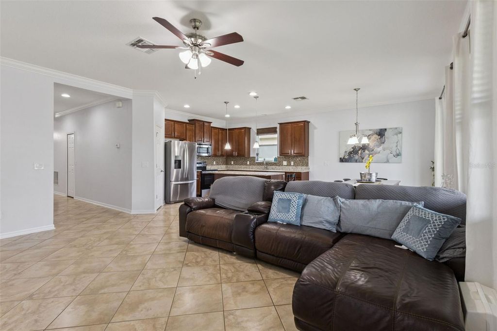 Image 8 of property listing at 3942 ETERNITY CIRCLE, St Cloud, FL 34772
