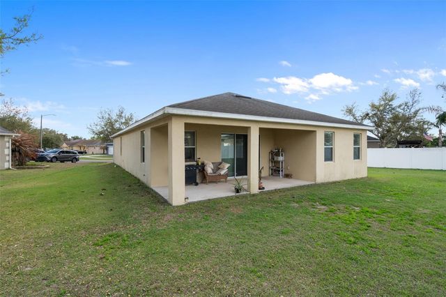 36154 LAGUNA HILLS CIRCLE, Zephyrhills, FL 33541