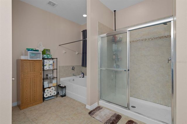 36154 LAGUNA HILLS CIRCLE, Zephyrhills, FL 33541