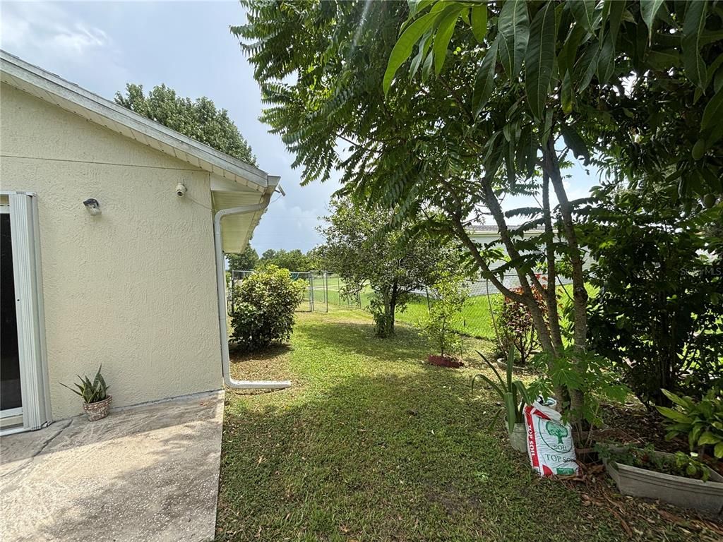 Image 13 of property listing at 3613 LATE MORNING CIRCLE, Kissimmee, FL 34744