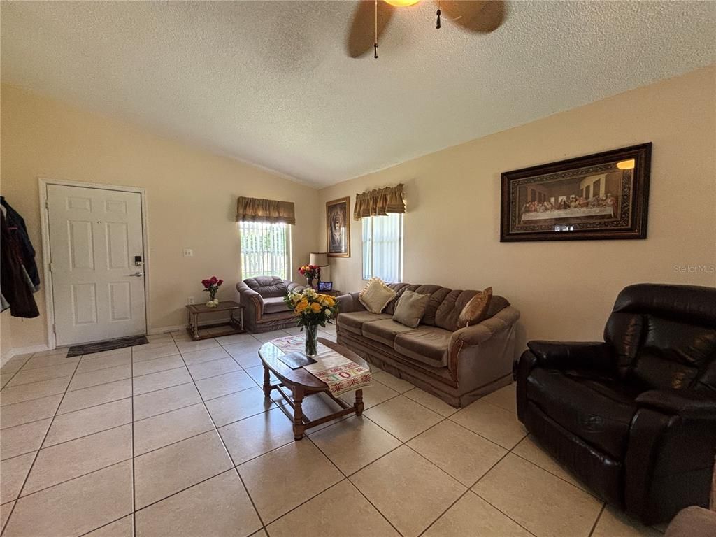 Image 3 of property listing at 3613 LATE MORNING CIRCLE, Kissimmee, FL 34744