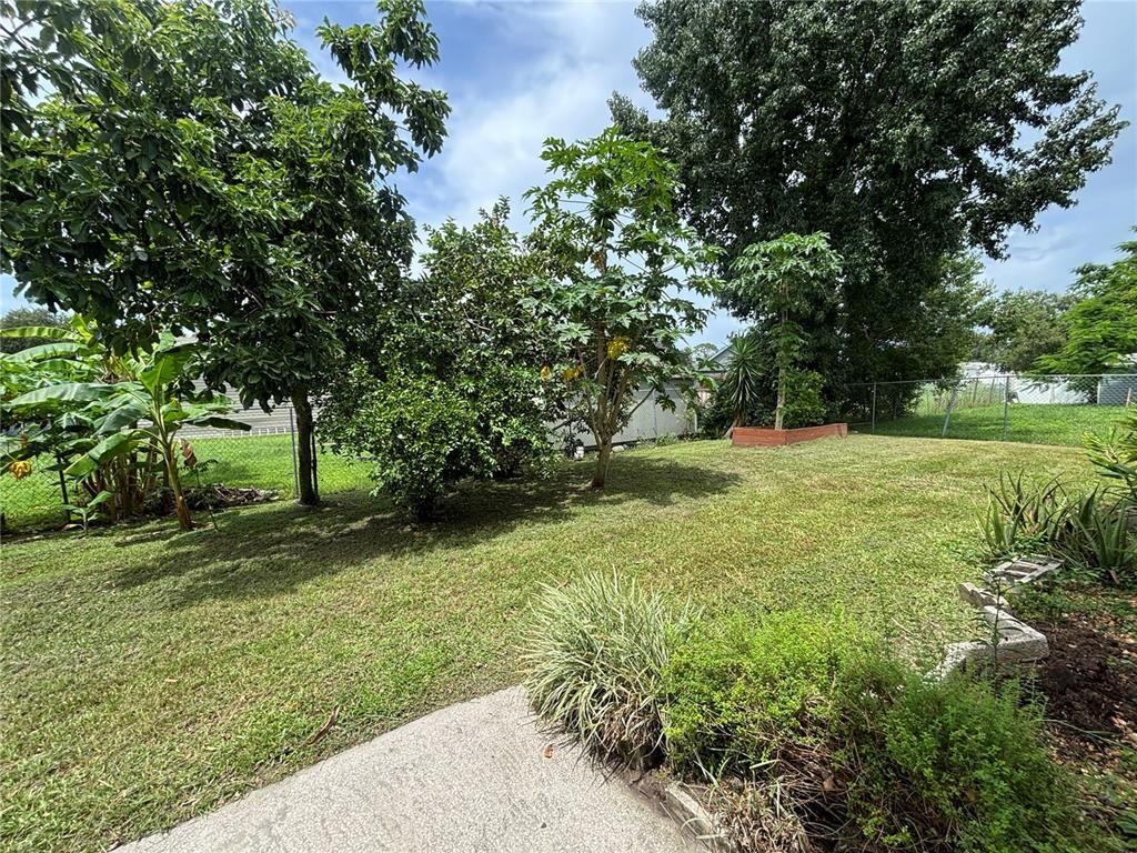 Image 8 of property listing at 3613 LATE MORNING CIRCLE, Kissimmee, FL 34744