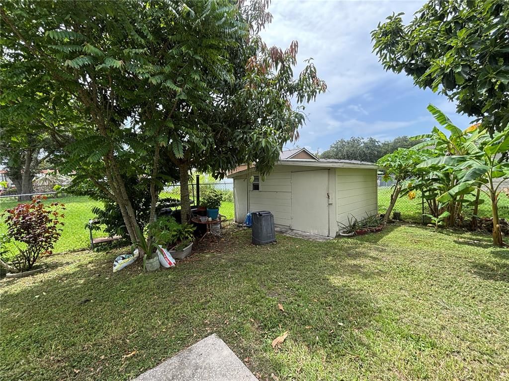 Image 9 of property listing at 3613 LATE MORNING CIRCLE, Kissimmee, FL 34744