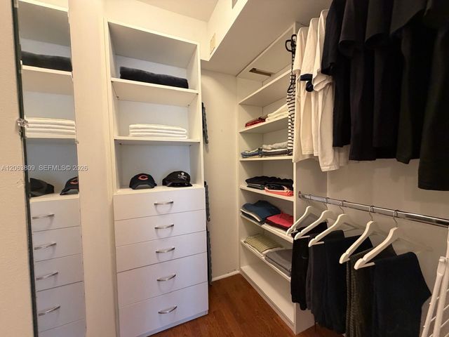20505 E Country Club Drive 236, Aventura, FL 33180