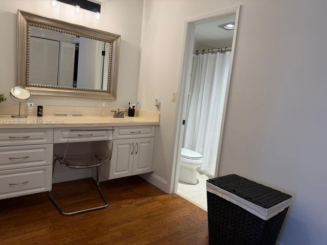 20505 E Country Club Drive 236, Aventura, FL 33180