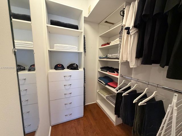 20505 E Country Club Drive 236, Aventura, FL 33180