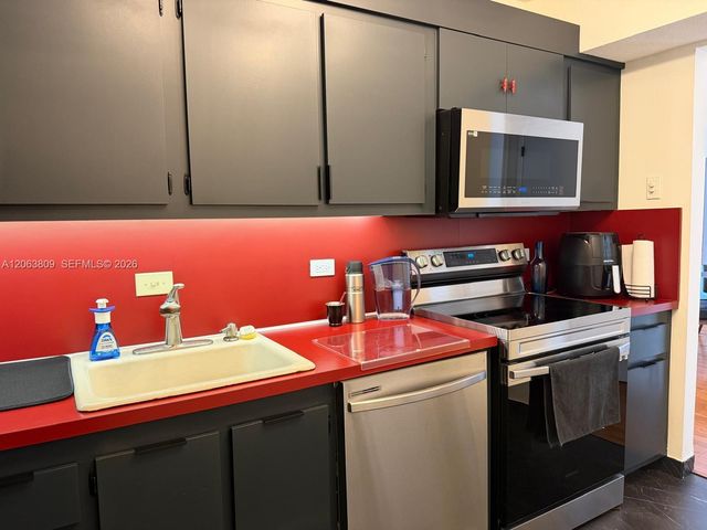 20505 E Country Club Drive 236, Aventura, FL 33180