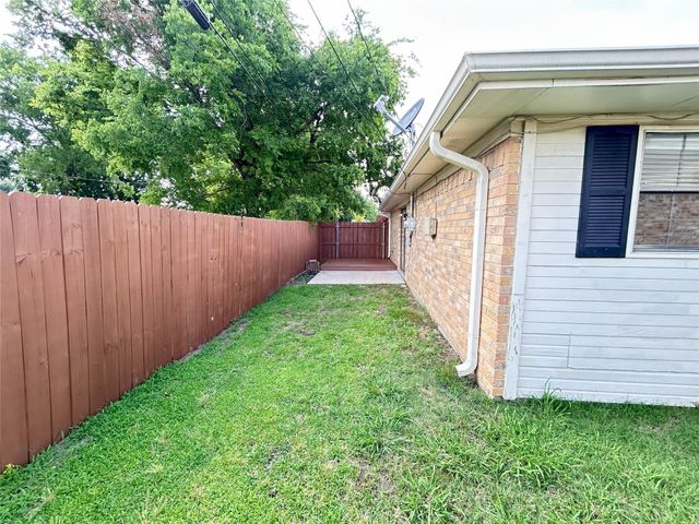 1728 Red Oak Circle, Sulphur Springs, TX 75482