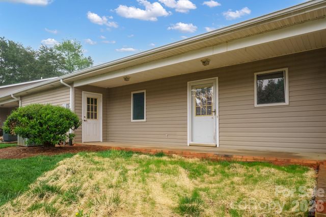 505 2nd Street Place NE B2, Conover, NC 28613