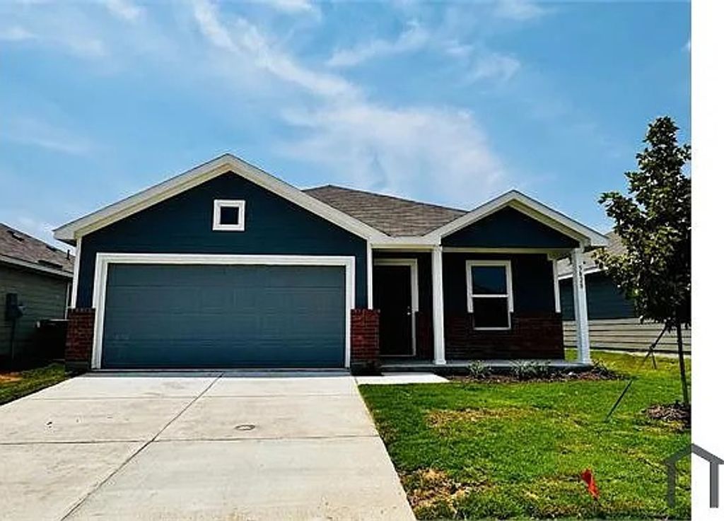 5828 Crystal Water Way, Princeton, TX 75407