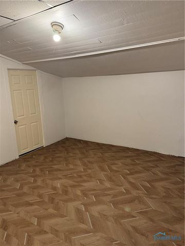 210 Charles Street, Toledo, OH 43609